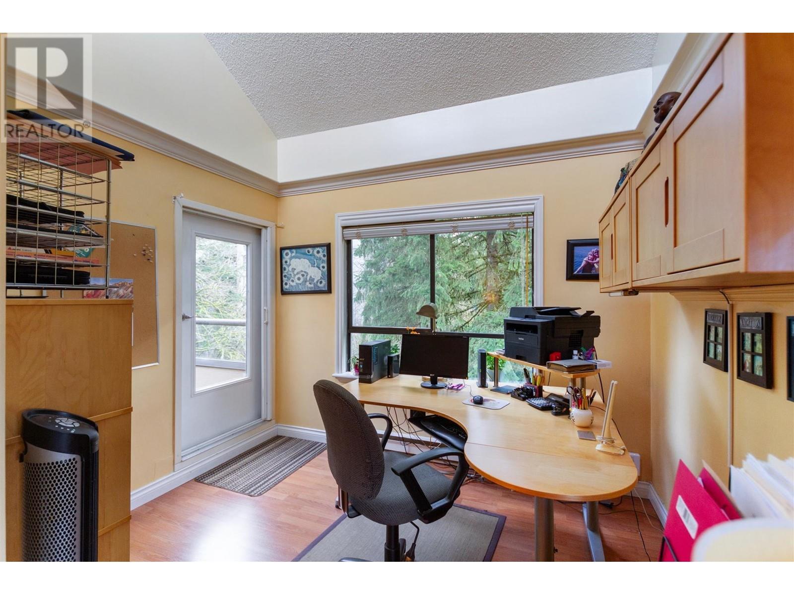 301 1690 Augusta Avenue, Burnaby, British Columbia  V5A 2V6 - Photo 13 - R2957458