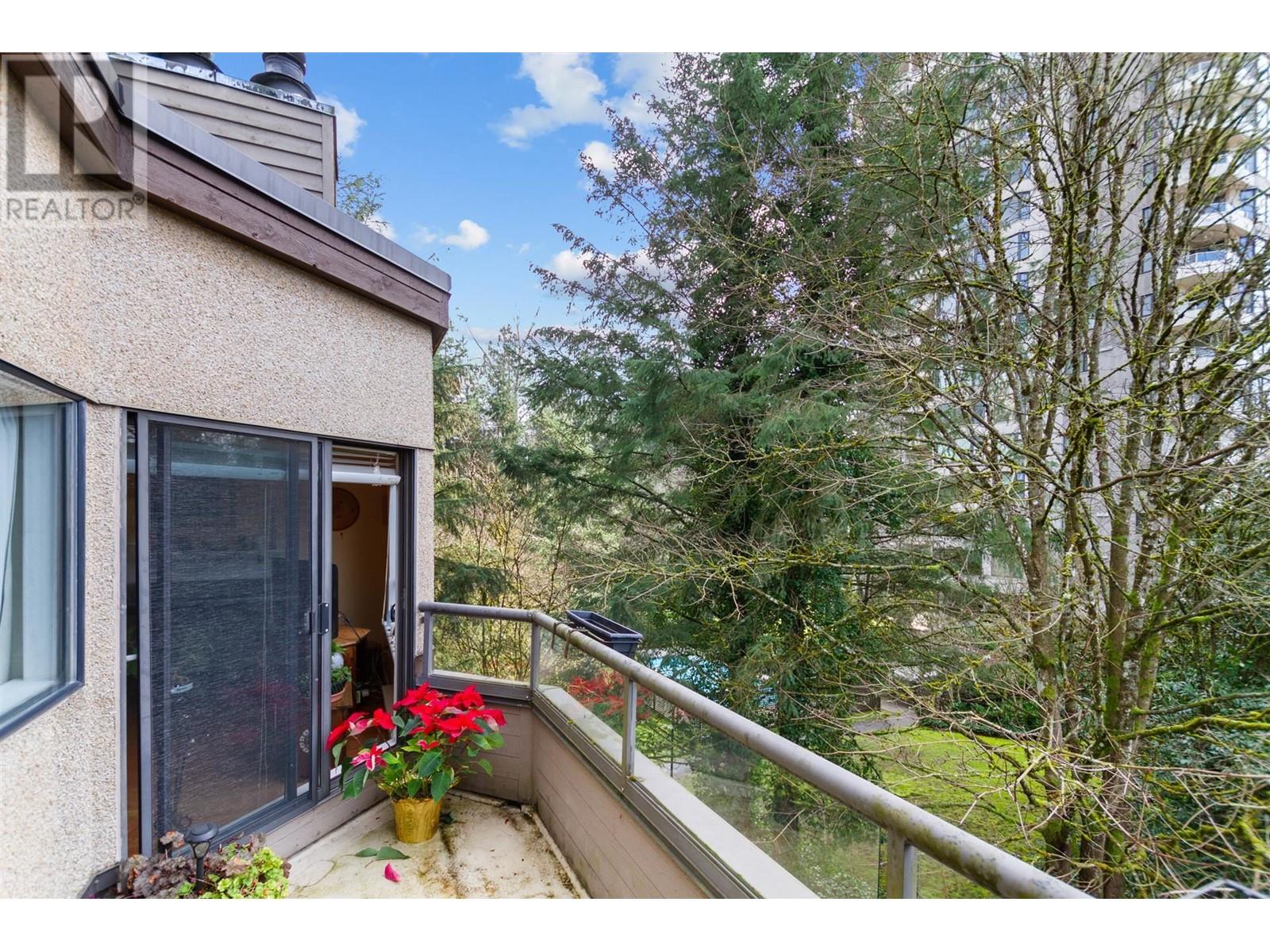 301 1690 Augusta Avenue, Burnaby, British Columbia  V5A 2V6 - Photo 19 - R2957458
