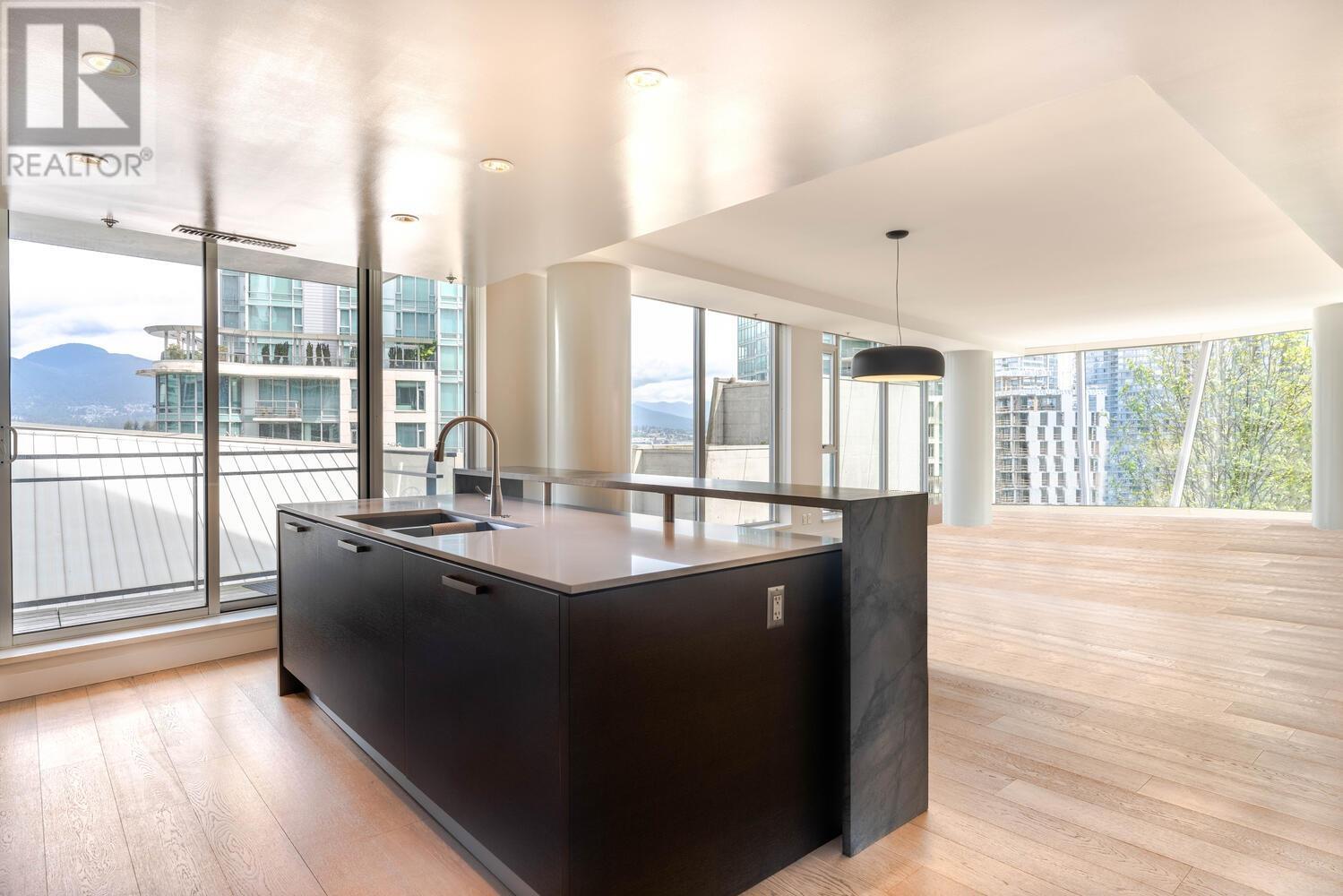 702 1499 W Pender Street, Vancouver, British Columbia  V6G 0A7 - Photo 8 - R2957468