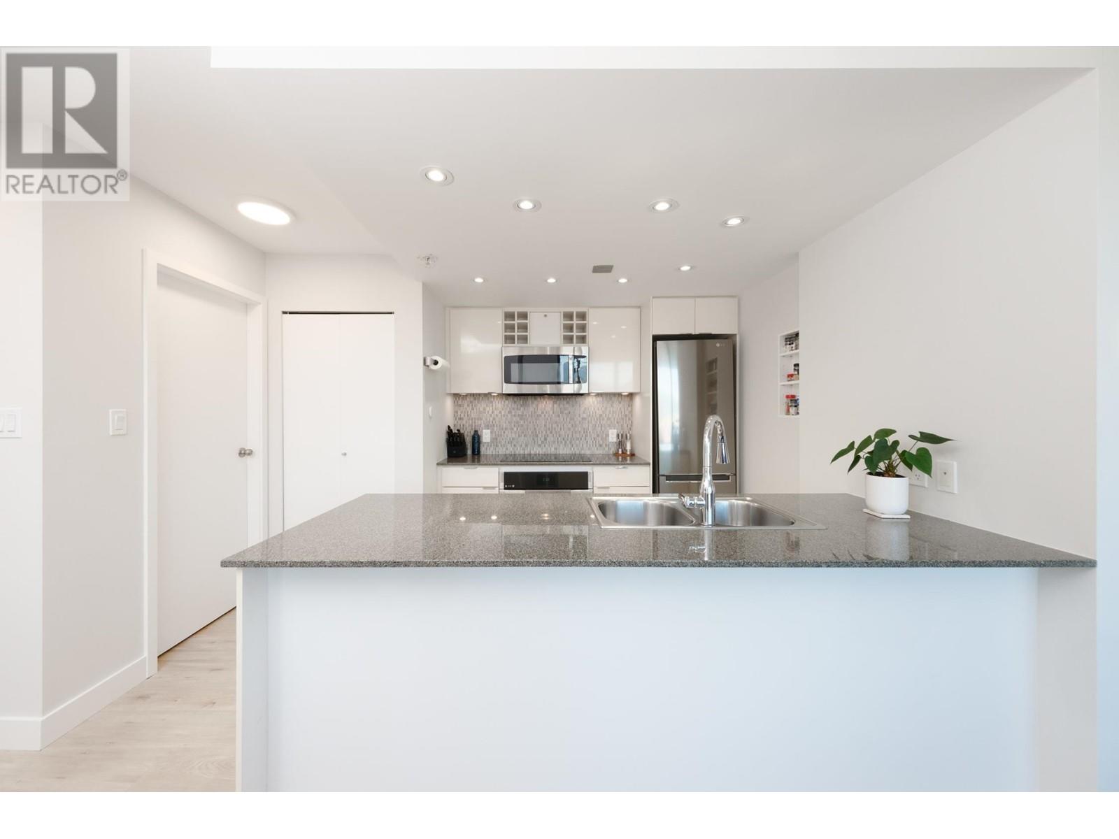 Listing Picture 5 of 25 : 2902 233 ROBSON STREET, Vancouver / 溫哥華 - 魯藝地產 Yvonne Lu Group - MLS Medallion Club Member