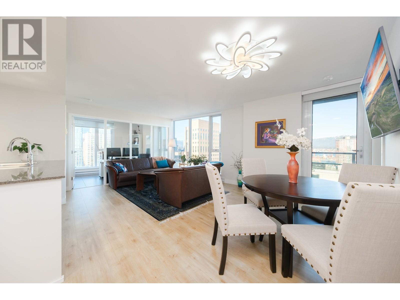 Listing Picture 8 of 25 : 2902 233 ROBSON STREET, Vancouver / 溫哥華 - 魯藝地產 Yvonne Lu Group - MLS Medallion Club Member
