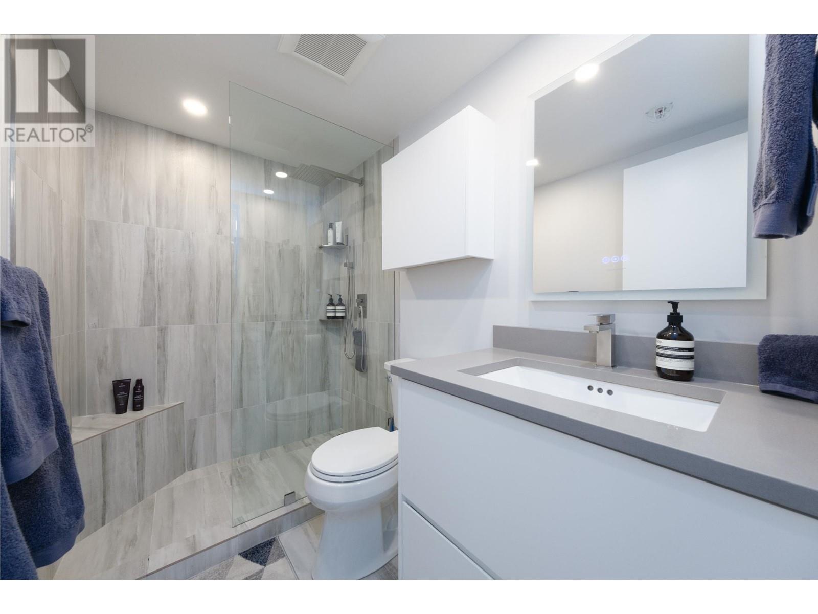 Listing Picture 15 of 25 : 2902 233 ROBSON STREET, Vancouver / 溫哥華 - 魯藝地產 Yvonne Lu Group - MLS Medallion Club Member