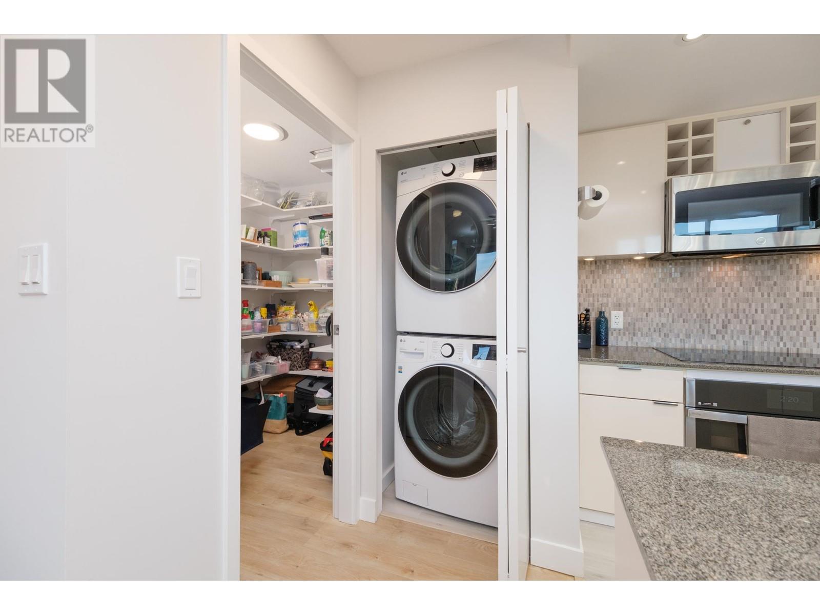 Listing Picture 11 of 25 : 2902 233 ROBSON STREET, Vancouver / 溫哥華 - 魯藝地產 Yvonne Lu Group - MLS Medallion Club Member