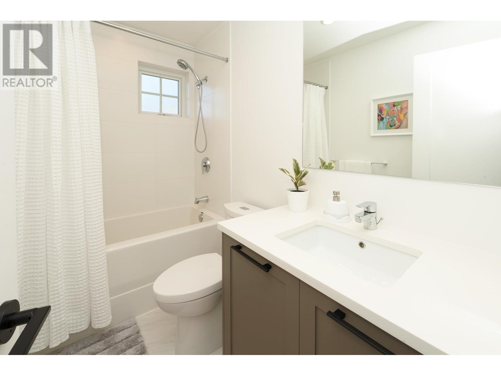 7 1221 ROCKLIN STREET