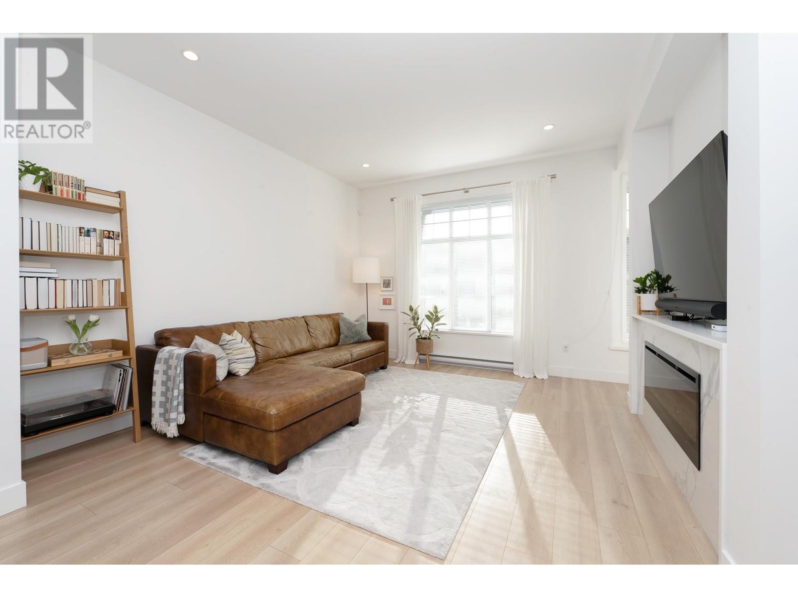 7 1221 ROCKLIN STREET