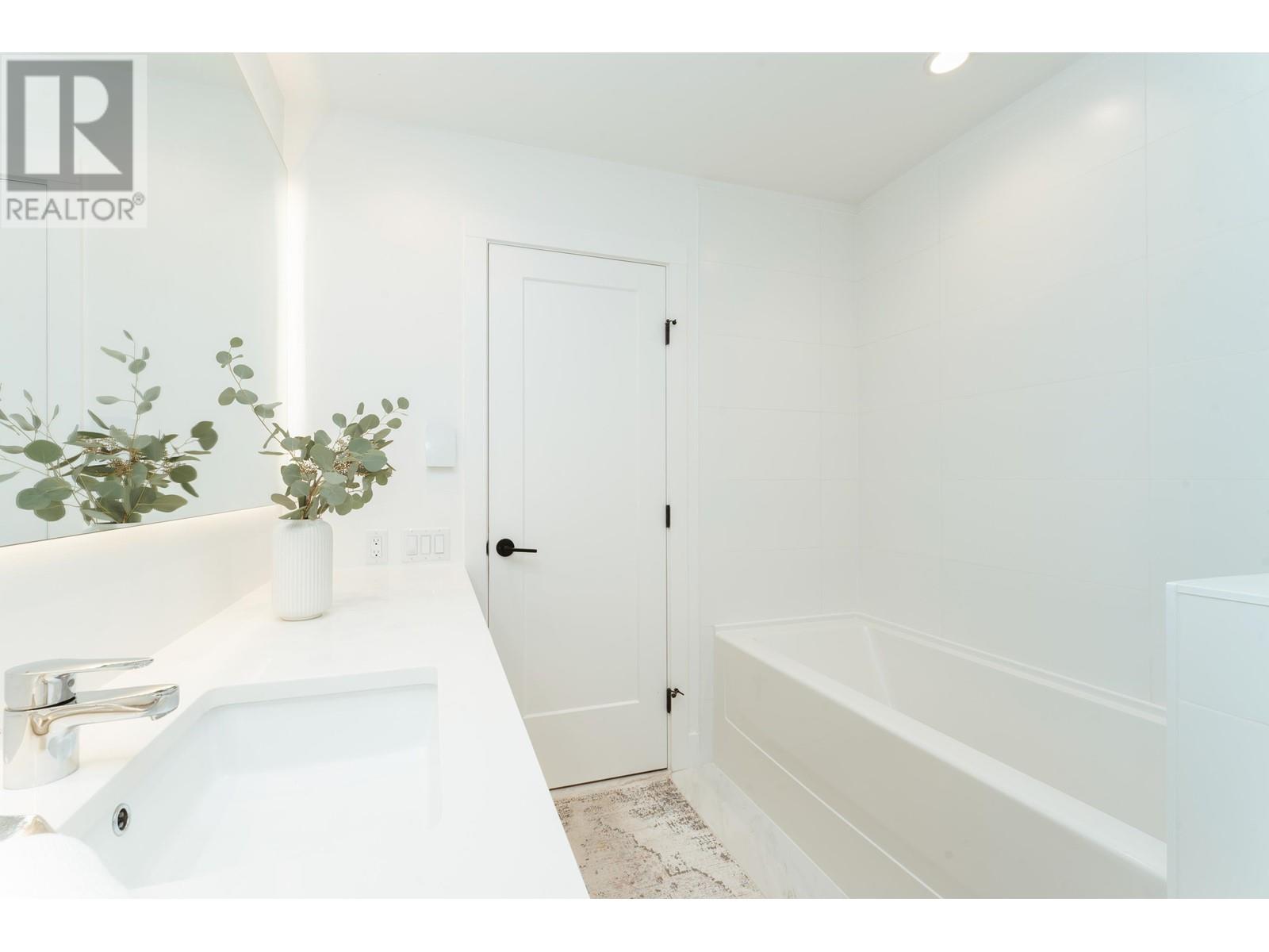 7 1221 ROCKLIN STREET