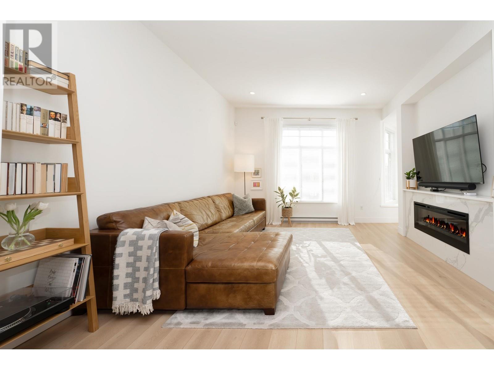 7 1221 ROCKLIN STREET