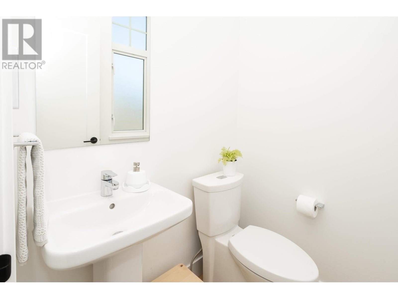 7 1221 ROCKLIN STREET