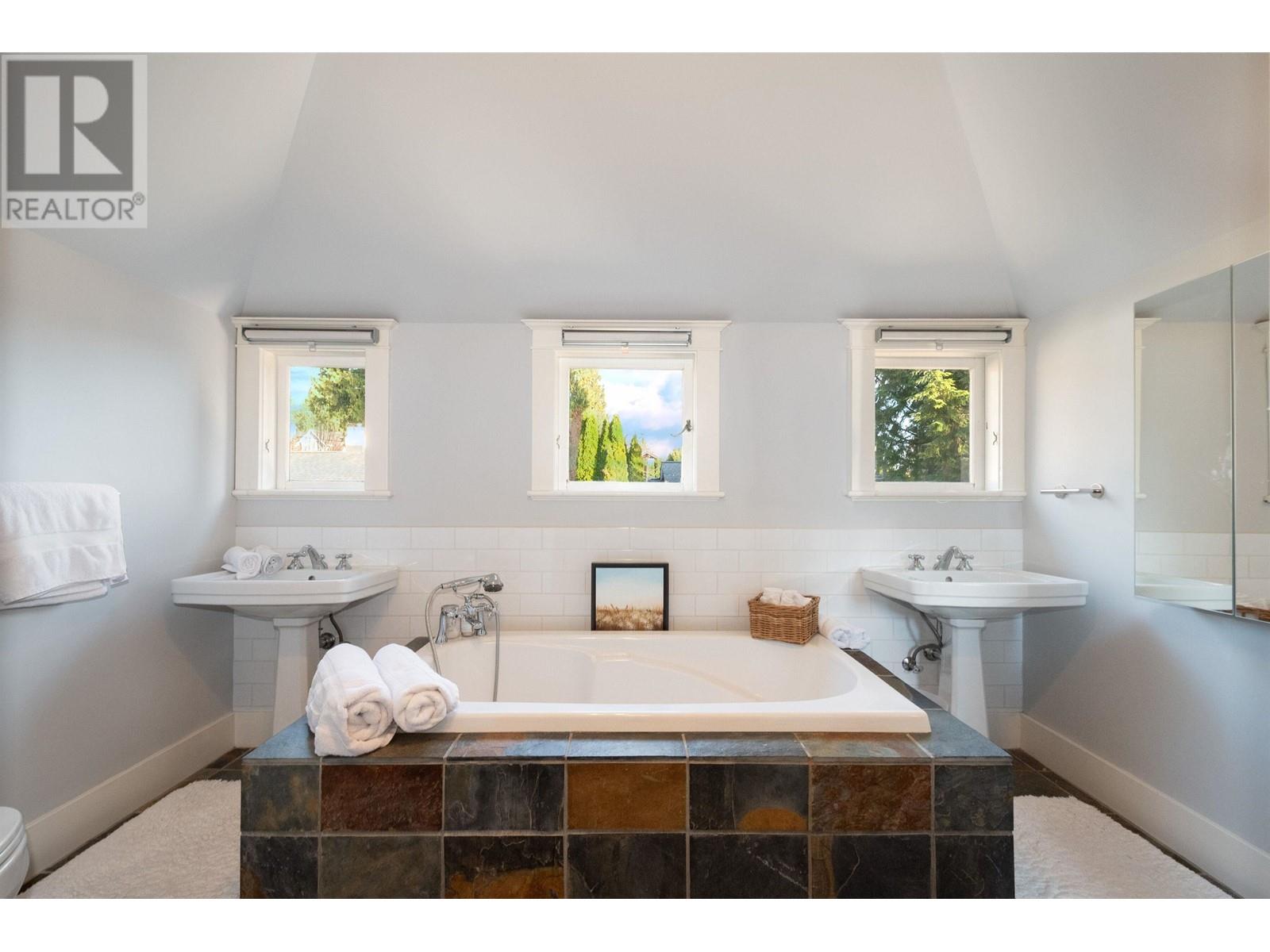 2047 Fulton Avenue, West Vancouver, British Columbia V7V 1T3 - Photo 20 - R2956234