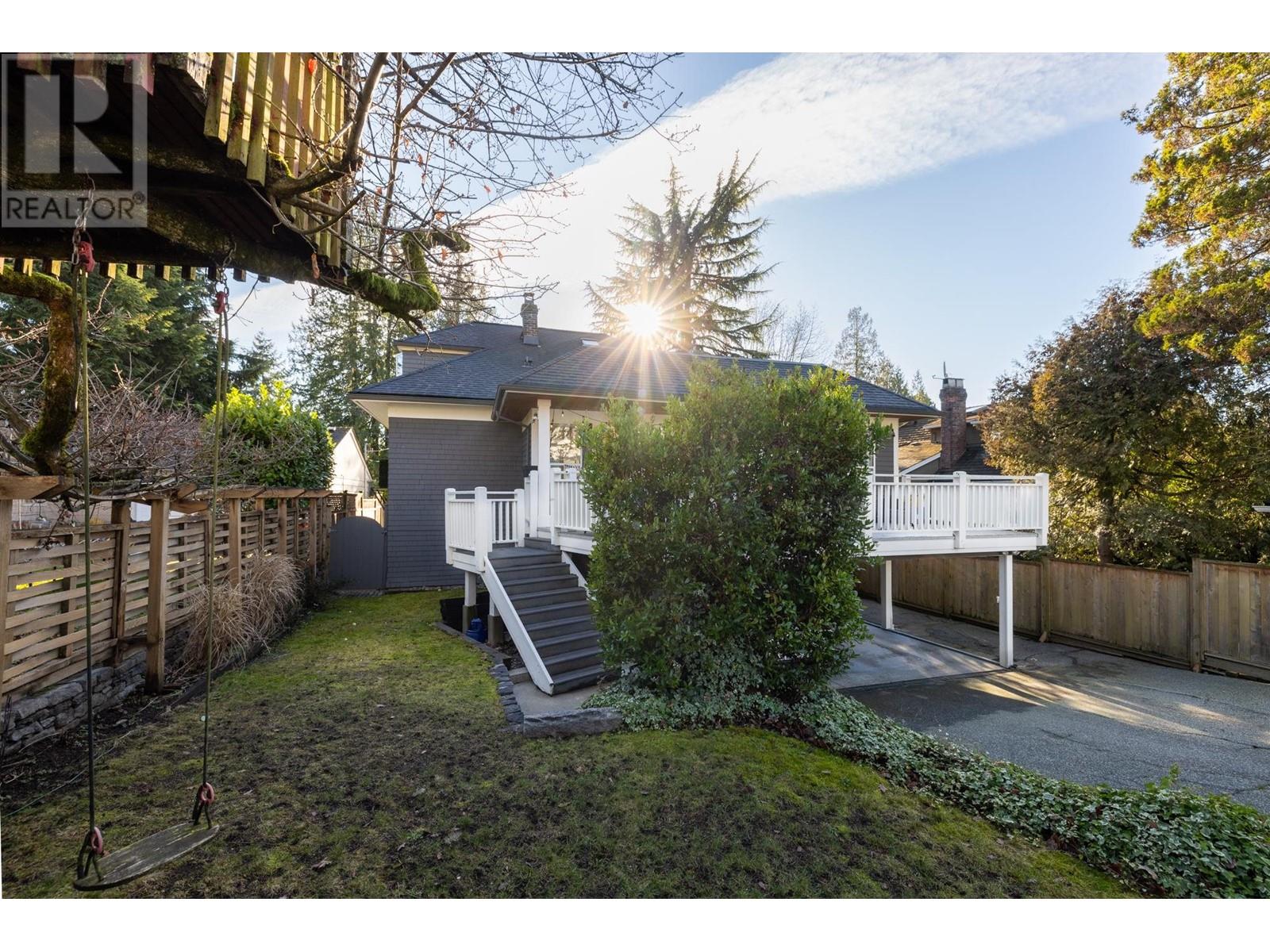 2047 Fulton Avenue, West Vancouver, British Columbia V7V 1T3 - Photo 33 - R2956234