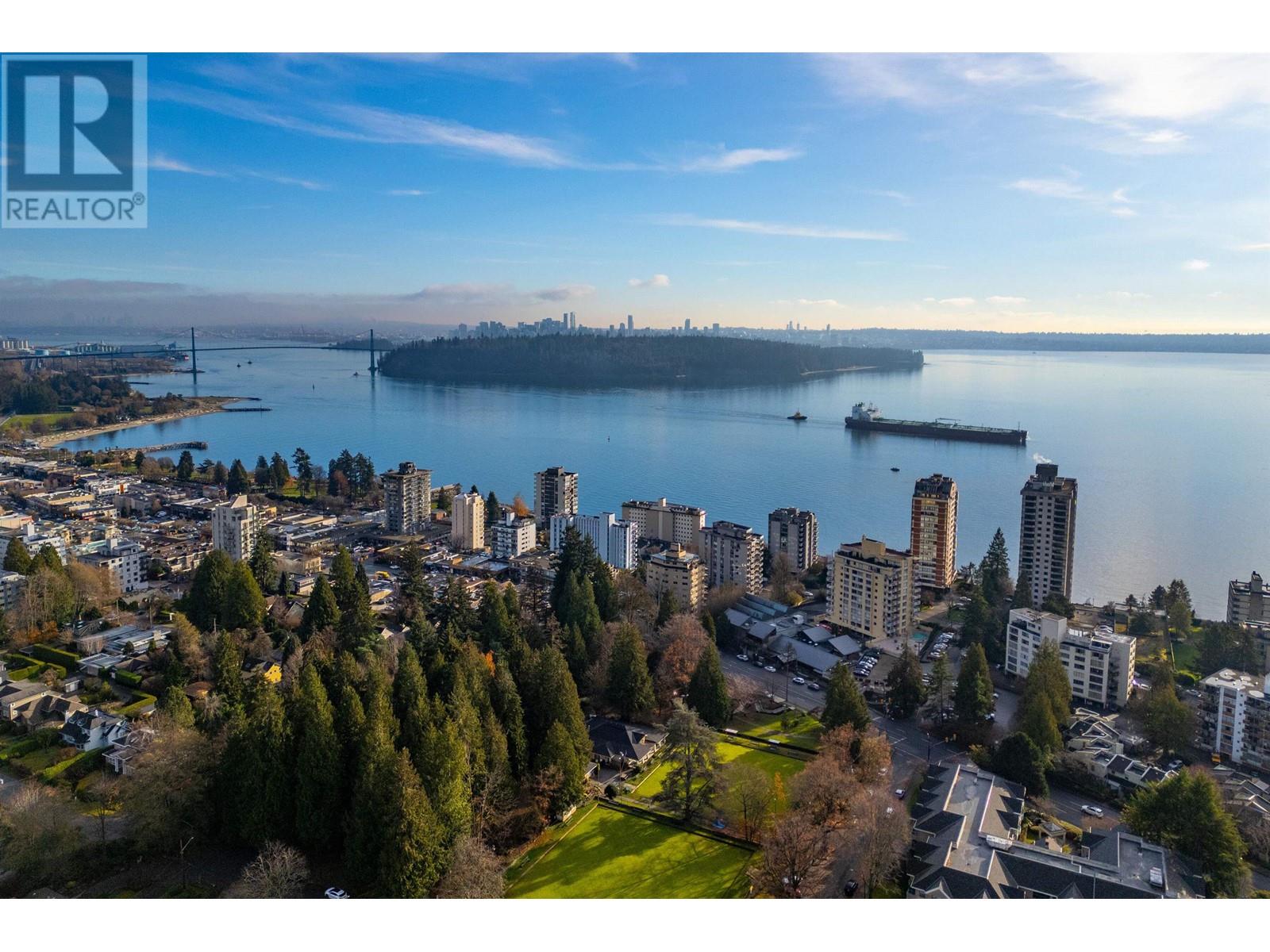 2047 Fulton Avenue, West Vancouver, British Columbia V7V 1T3 - Photo 39 - R2956234