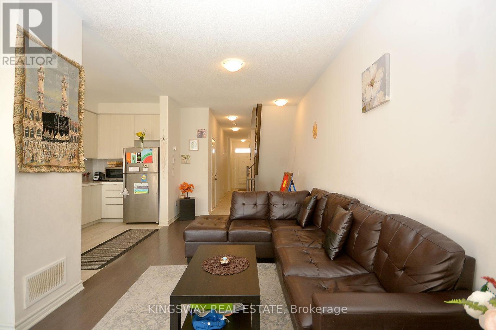 70 - 50 Edinburgh Drive, Brampton, Ontario  L6Y 1N9 - Photo 8 - W11921578