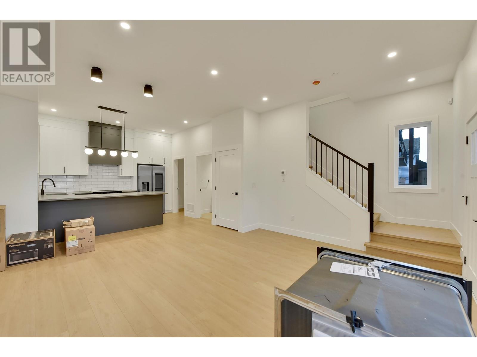 1 1436 E 1st Avenue, Vancouver, British Columbia  V5N 1A3 - Photo 4 - R2955787