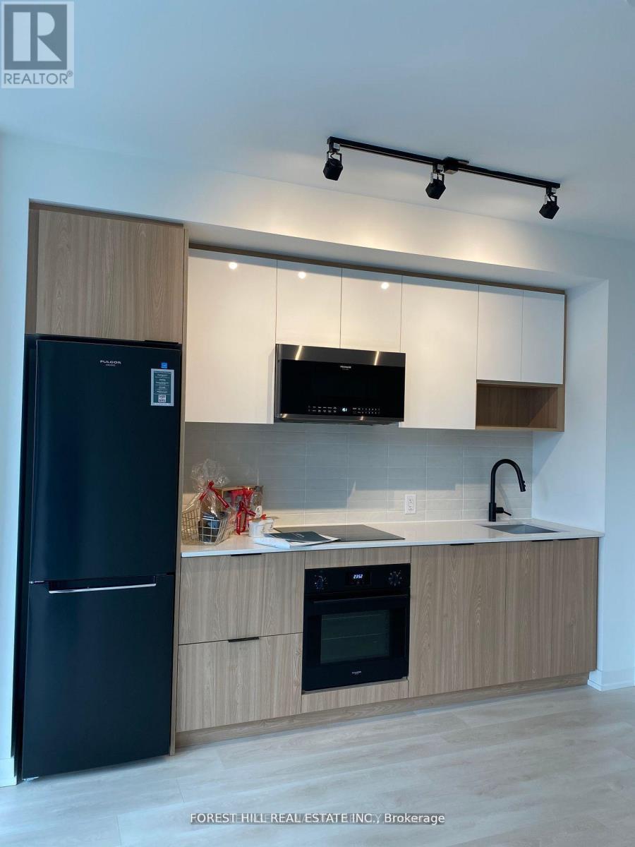 Property at 326 - 5 DEFRIES STREET image 4