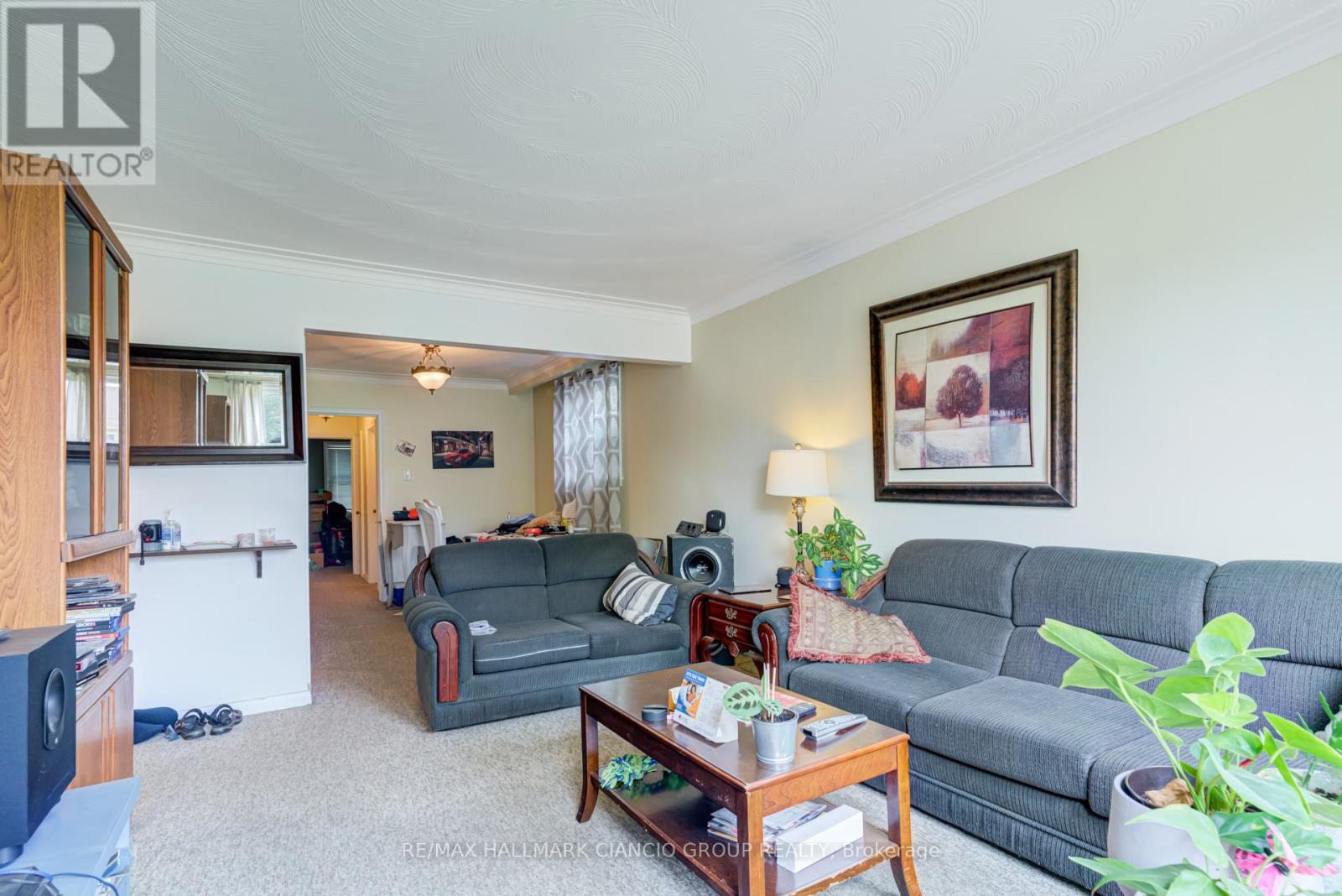 38 Pendeen Avenue, Toronto (Rockcliffe-Smythe), Ontario  M6N 2P3 - Photo 12 - W11929664