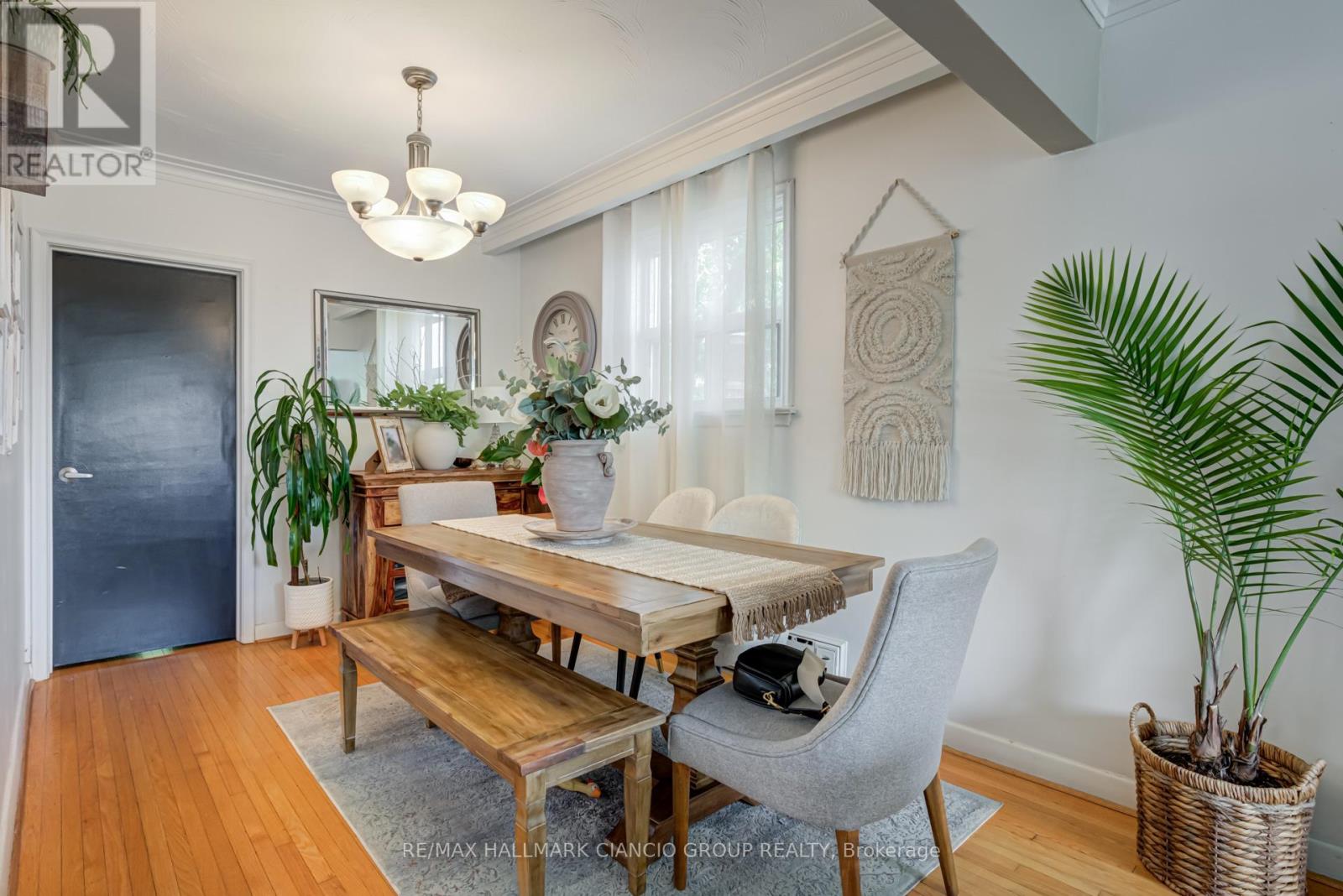 38 Pendeen Avenue, Toronto (Rockcliffe-Smythe), Ontario  M6N 2P3 - Photo 20 - W11929664