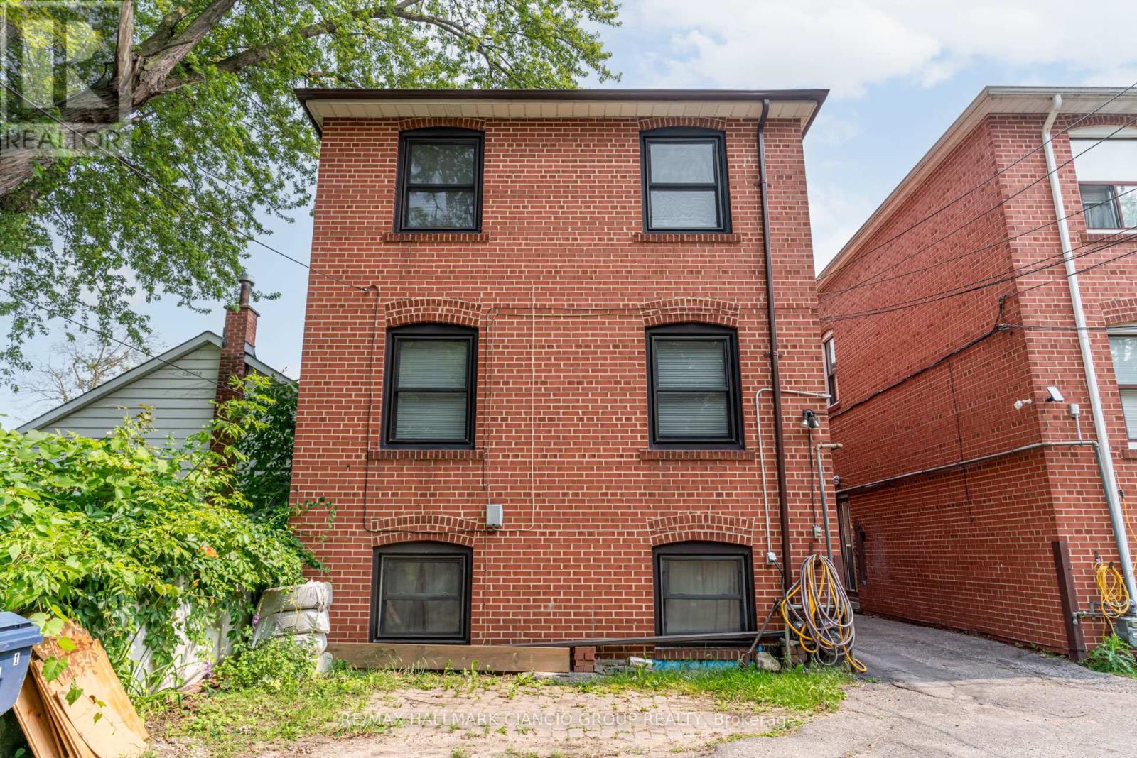 38 Pendeen Avenue, Toronto (Rockcliffe-Smythe), Ontario  M6N 2P3 - Photo 29 - W11929664