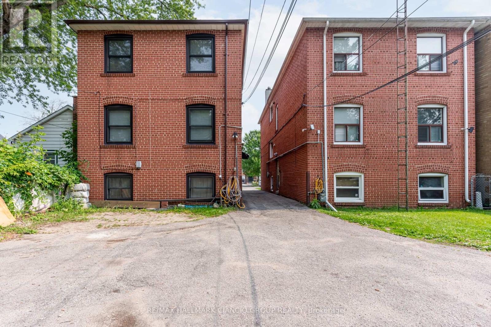 38 Pendeen Avenue, Toronto (Rockcliffe-Smythe), Ontario  M6N 2P3 - Photo 31 - W11929664