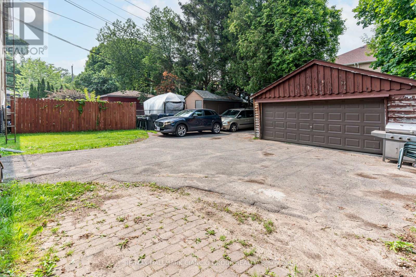 38 Pendeen Avenue, Toronto (Rockcliffe-Smythe), Ontario  M6N 2P3 - Photo 32 - W11929664