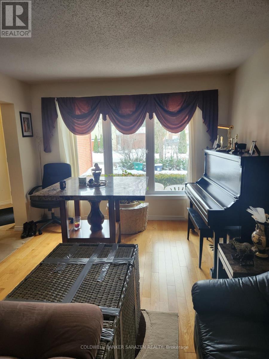 31 Dossetter Way E, Ottawa, Ontario  K1G 4S3 - Photo 3 - X11929751