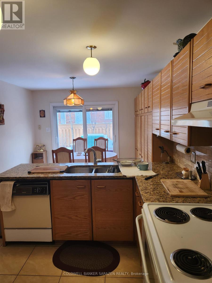 31 Dossetter Way E, Ottawa, Ontario  K1G 4S3 - Photo 4 - X11929751