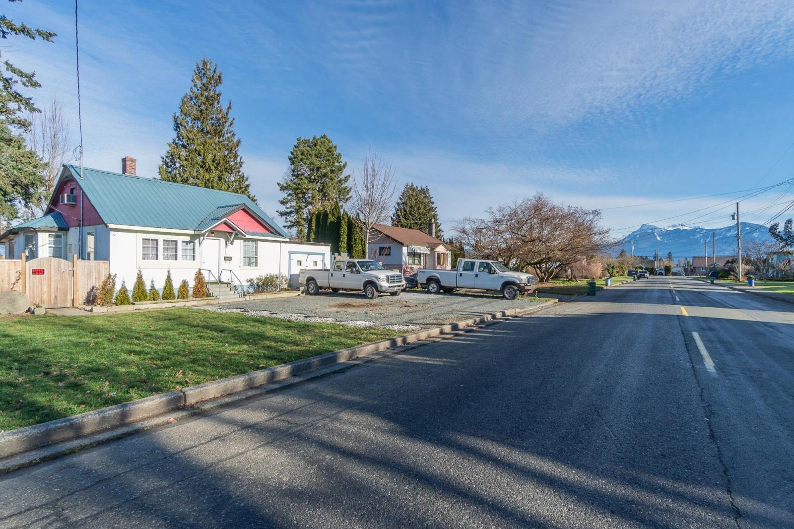 46155 Lewis Avenue, Chilliwack Proper East, Chilliwack, British Columbia  V2P 3E2 - Photo 6 - R2957400