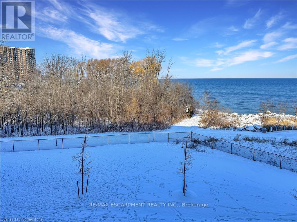 Property at 329 - 125 SHOREVIEW PLACE image 3