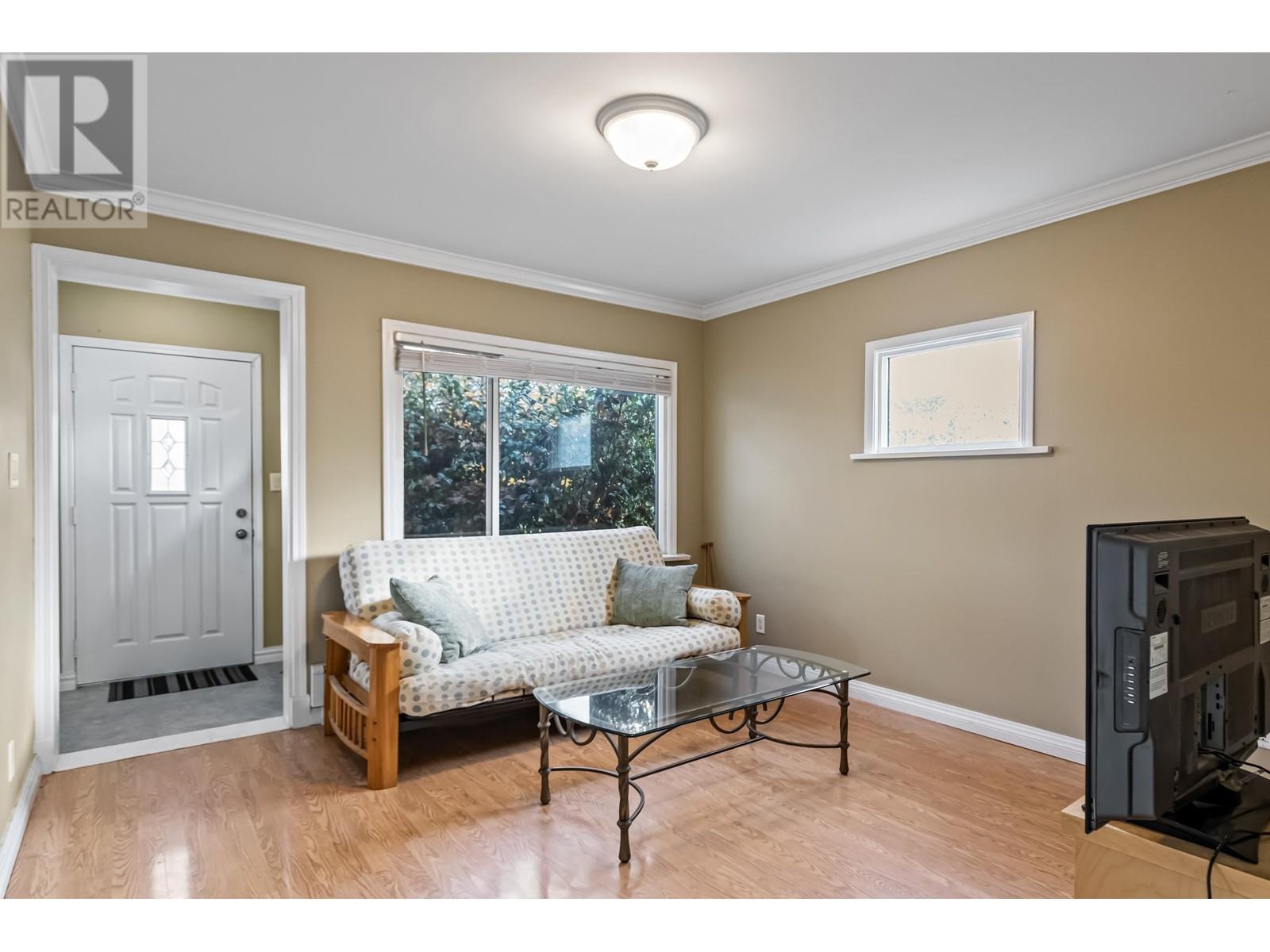 204 Wood Street, New Westminster, British Columbia  V3M 5K4 - Photo 8 - R2938263