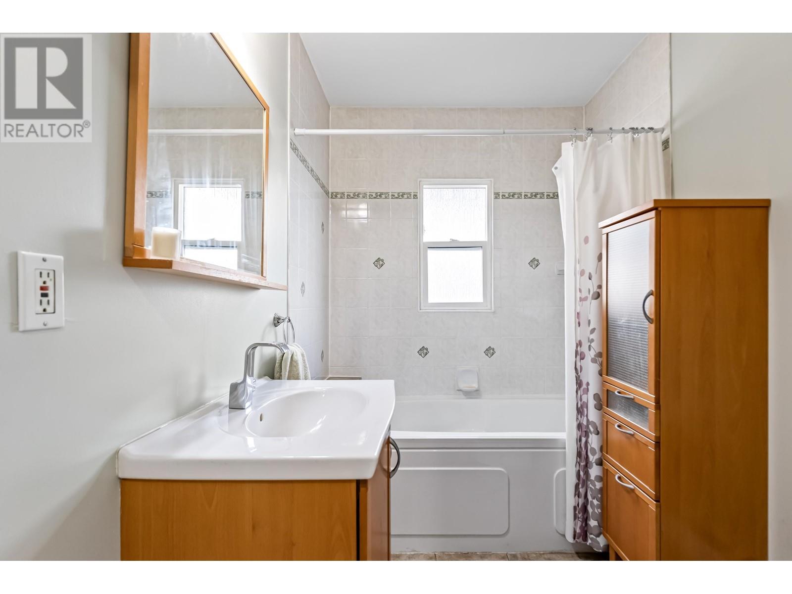 204 Wood Street, New Westminster, British Columbia  V3M 5K4 - Photo 18 - R2938263