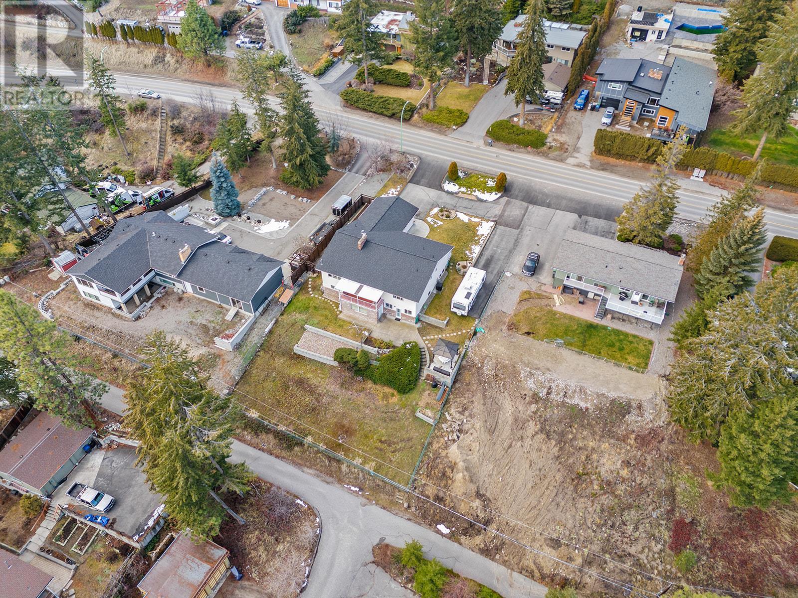 Property at 1363 Parkinson Road image 4