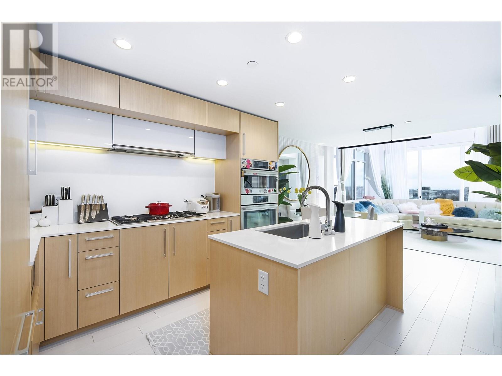 Listing Picture 6 of 20 : 1605 5580 NO. 3 ROAD, Richmond / 烈治文 - 魯藝地產 Yvonne Lu Group - MLS Medallion Club Member