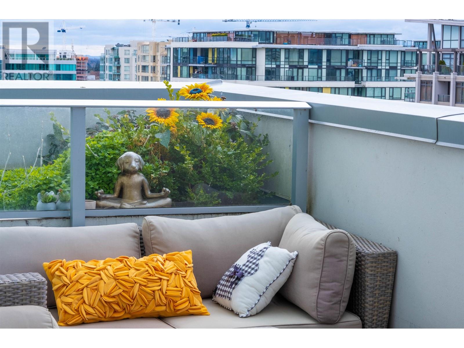 Listing Picture 15 of 20 : 1605 5580 NO. 3 ROAD, Richmond / 烈治文 - 魯藝地產 Yvonne Lu Group - MLS Medallion Club Member