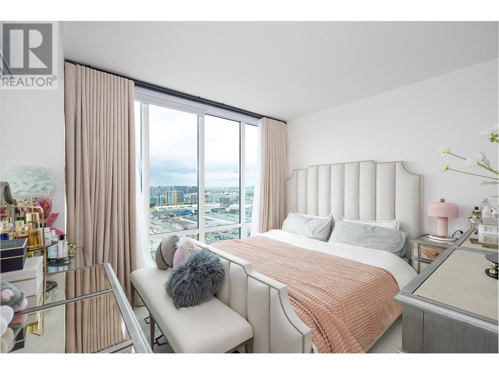 Listing Picture 9 of 20 : 1605 5580 NO. 3 ROAD, Richmond / 烈治文 - 魯藝地產 Yvonne Lu Group - MLS Medallion Club Member