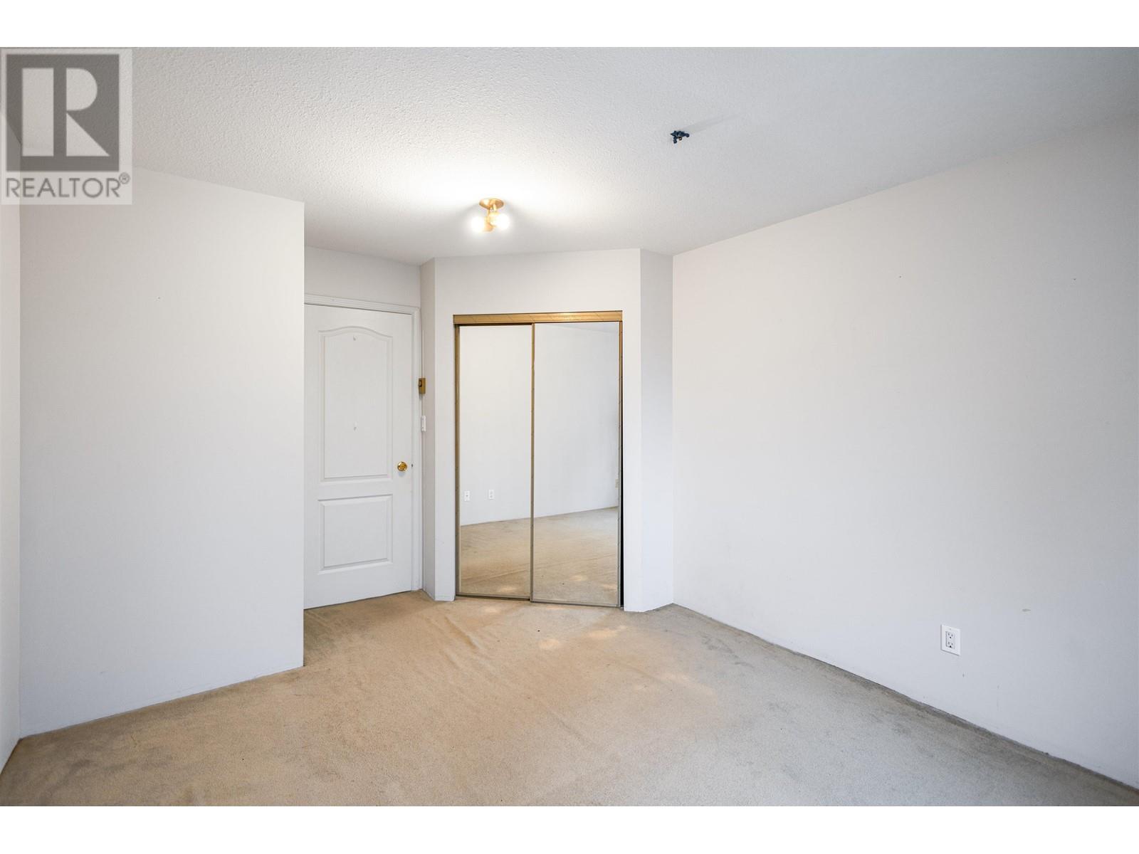 Listing Picture 19 of 27 : 7969-7989 CAMBIE STREET, Vancouver / 溫哥華 - 魯藝地產 Yvonne Lu Group - MLS Medallion Club Member