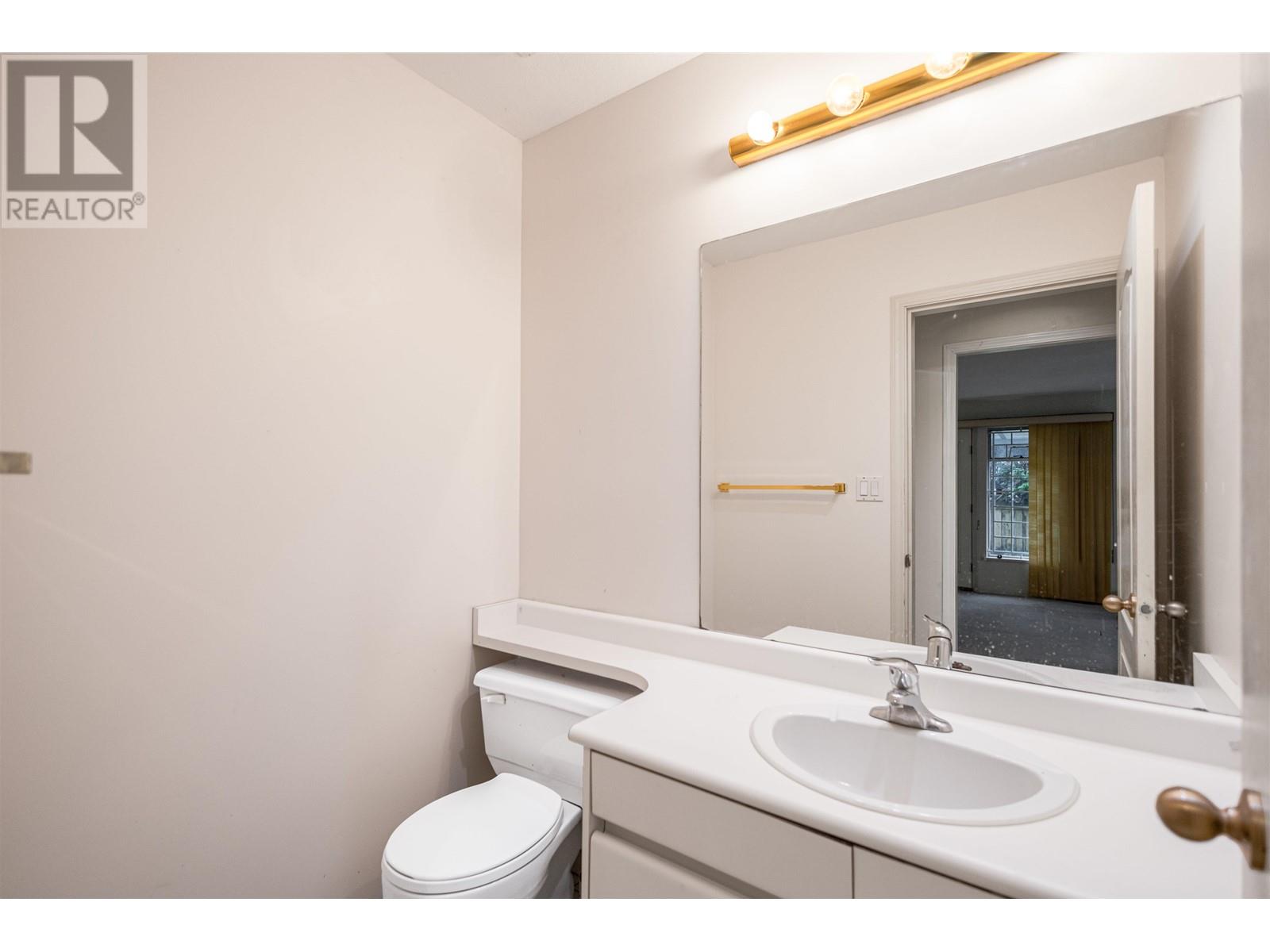 Listing Picture 8 of 27 : 7969-7989 CAMBIE STREET, Vancouver / 溫哥華 - 魯藝地產 Yvonne Lu Group - MLS Medallion Club Member