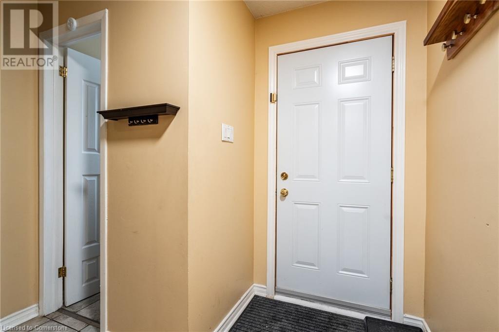 1493 Ester Drive, Burlington, Ontario  L7P 1L5 - Photo 3 - 40691471