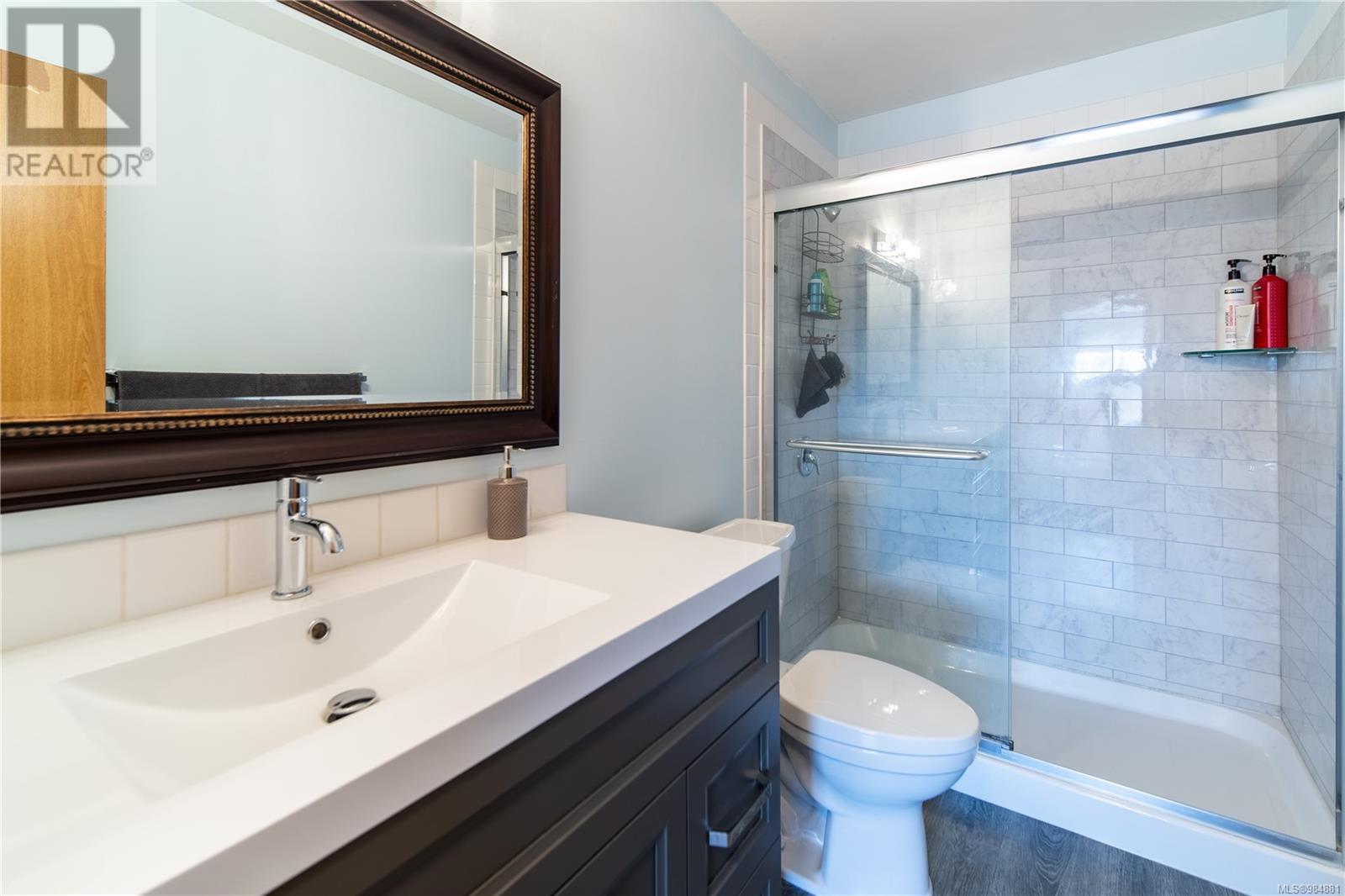 421 3255 Glasgow Ave, Saanich, British Columbia  V8X 4S4 - Photo 23 - 984881