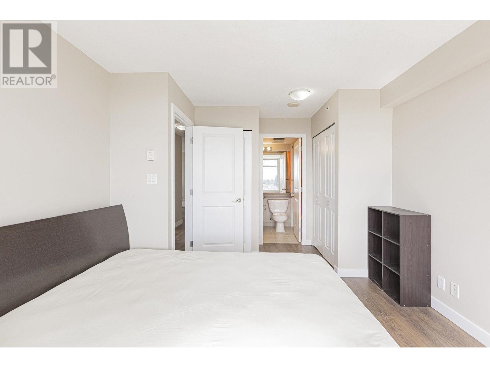 Listing Picture 12 of 40 : 1602 3660 VANNESS AVENUE, Vancouver / 溫哥華 - 魯藝地產 Yvonne Lu Group - MLS Medallion Club Member