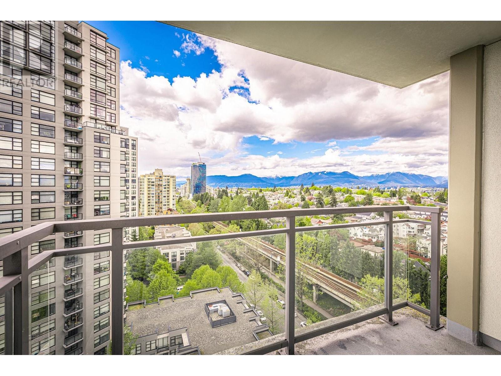 Listing Picture 20 of 40 : 1602 3660 VANNESS AVENUE, Vancouver / 溫哥華 - 魯藝地產 Yvonne Lu Group - MLS Medallion Club Member