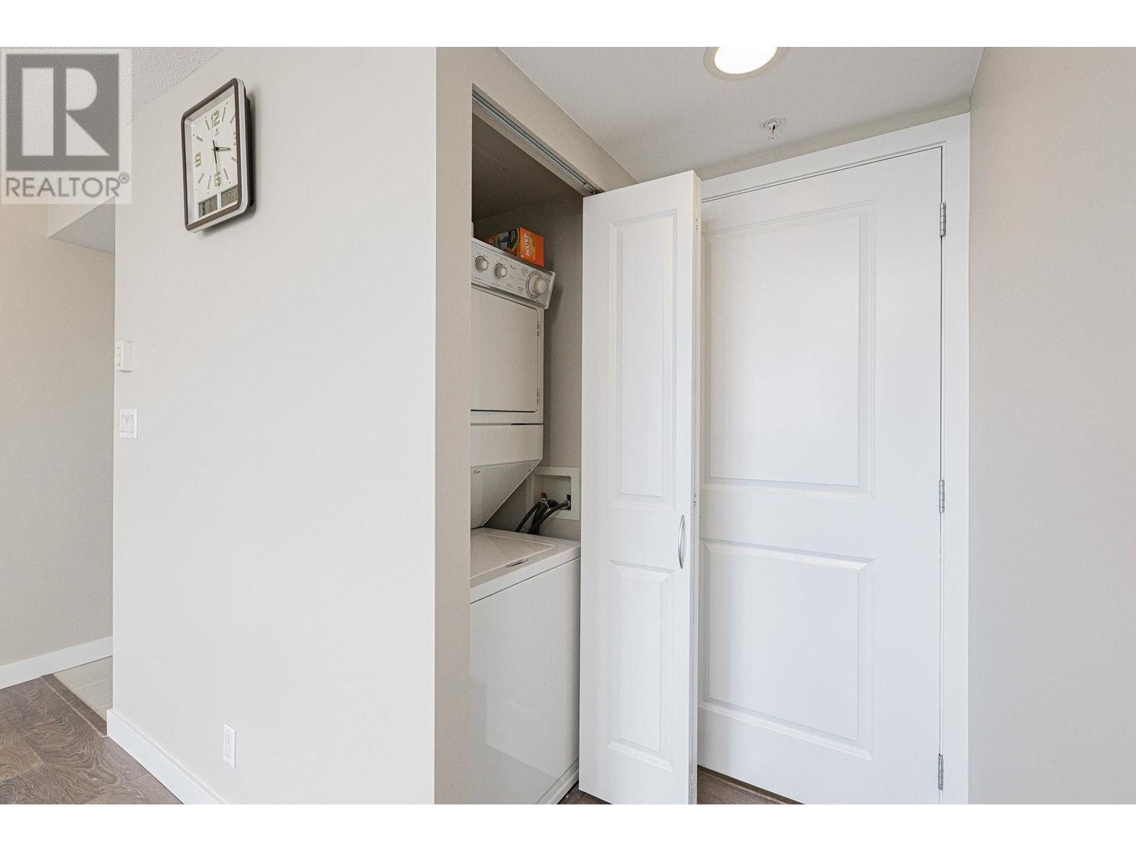 Listing Picture 18 of 40 : 1602 3660 VANNESS AVENUE, Vancouver / 溫哥華 - 魯藝地產 Yvonne Lu Group - MLS Medallion Club Member