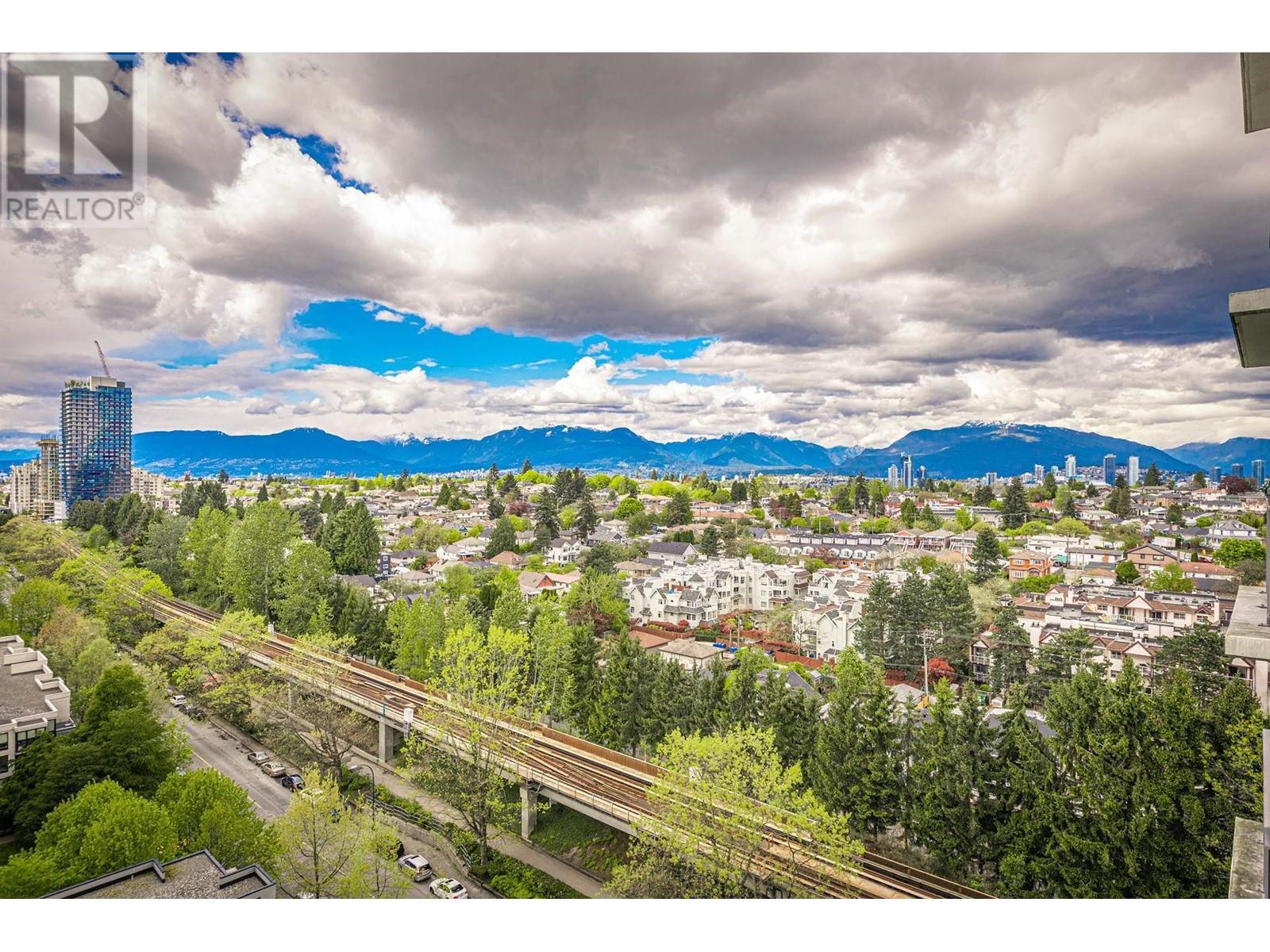 Listing Picture 38 of 40 : 1602 3660 VANNESS AVENUE, Vancouver / 溫哥華 - 魯藝地產 Yvonne Lu Group - MLS Medallion Club Member