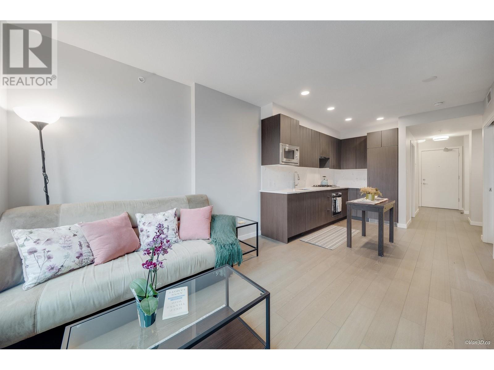 215 2888 CAMBIE STREET, Vancouver