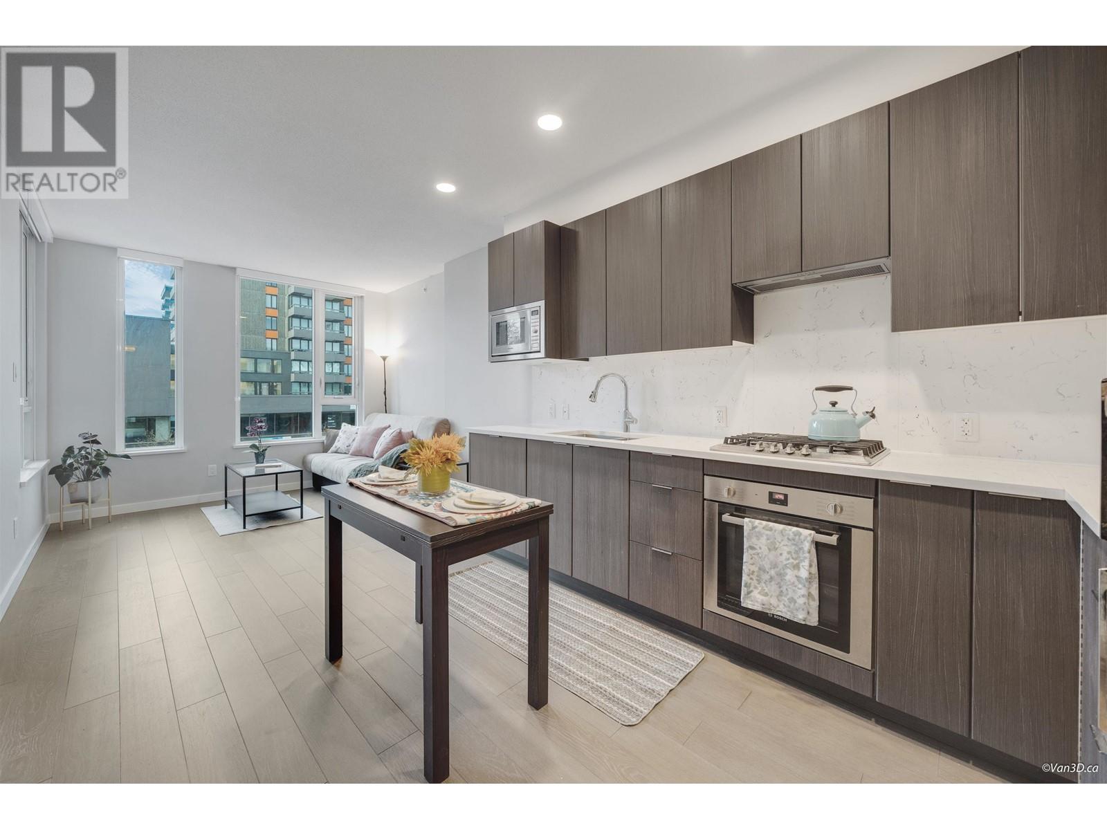 Listing Picture 5 of 23 : 215 2888 CAMBIE STREET, Vancouver / 溫哥華 - 魯藝地產 Yvonne Lu Group - MLS Medallion Club Member