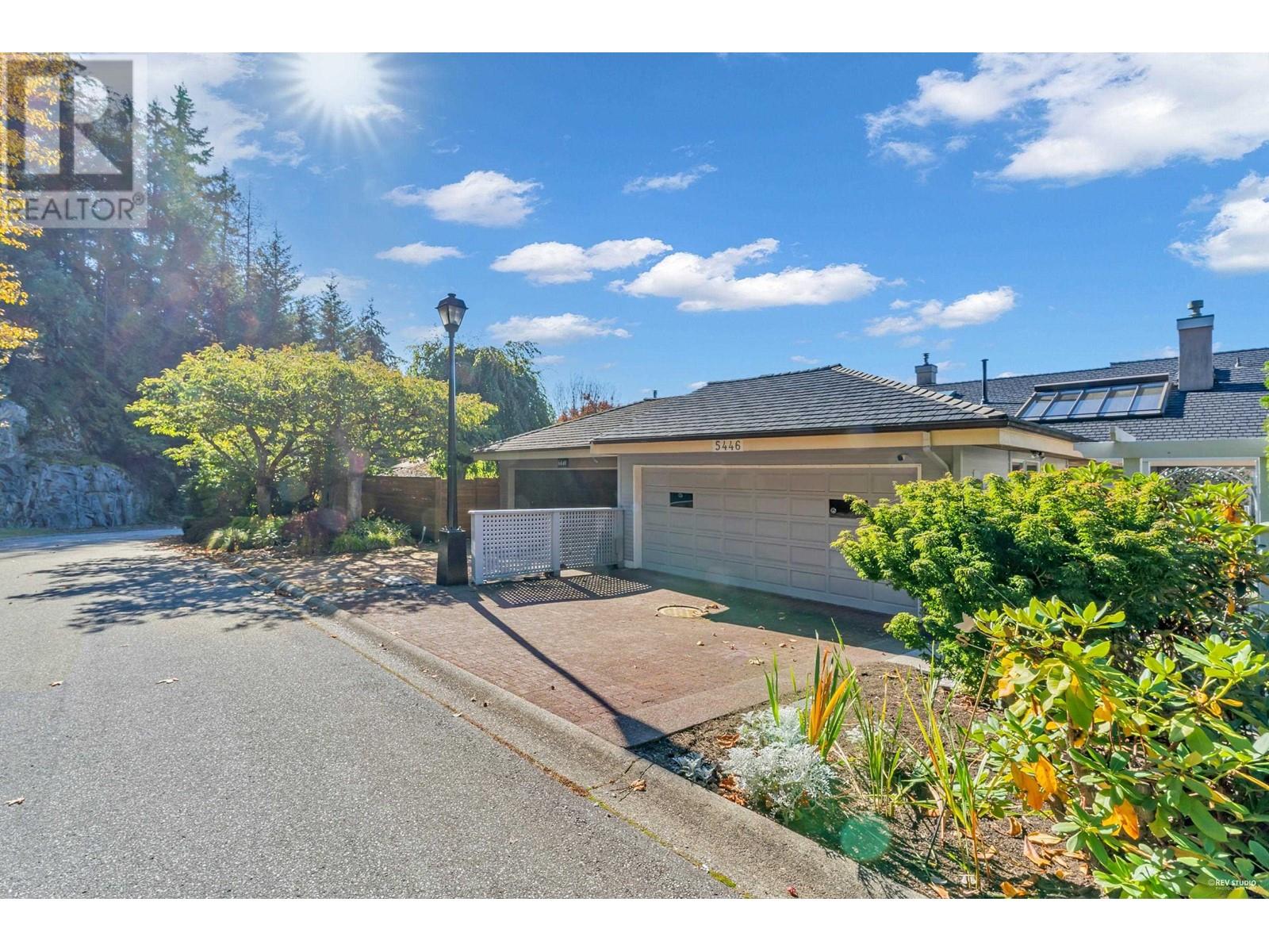 5446 Meadfeild Lane, West Vancouver, British Columbia  V7W 3G3 - Photo 3 - R2957640