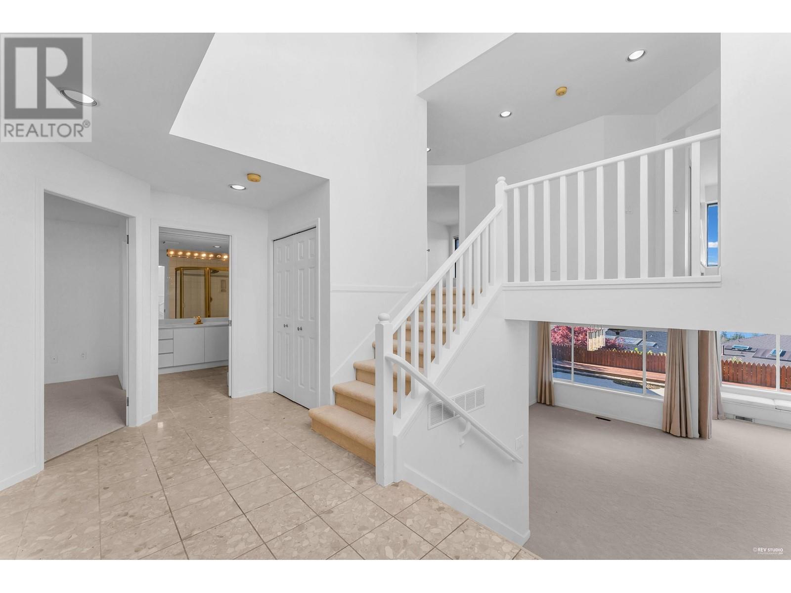 5446 Meadfeild Lane, West Vancouver, British Columbia  V7W 3G3 - Photo 6 - R2957640