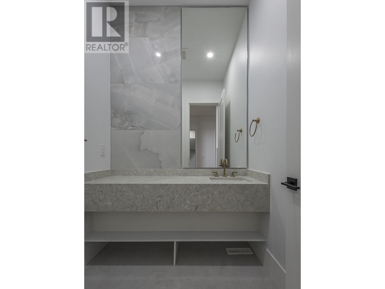 1 3385 Mamquam Road, Squamish, British Columbia  V8B 0E3 - Photo 15 - R2957656