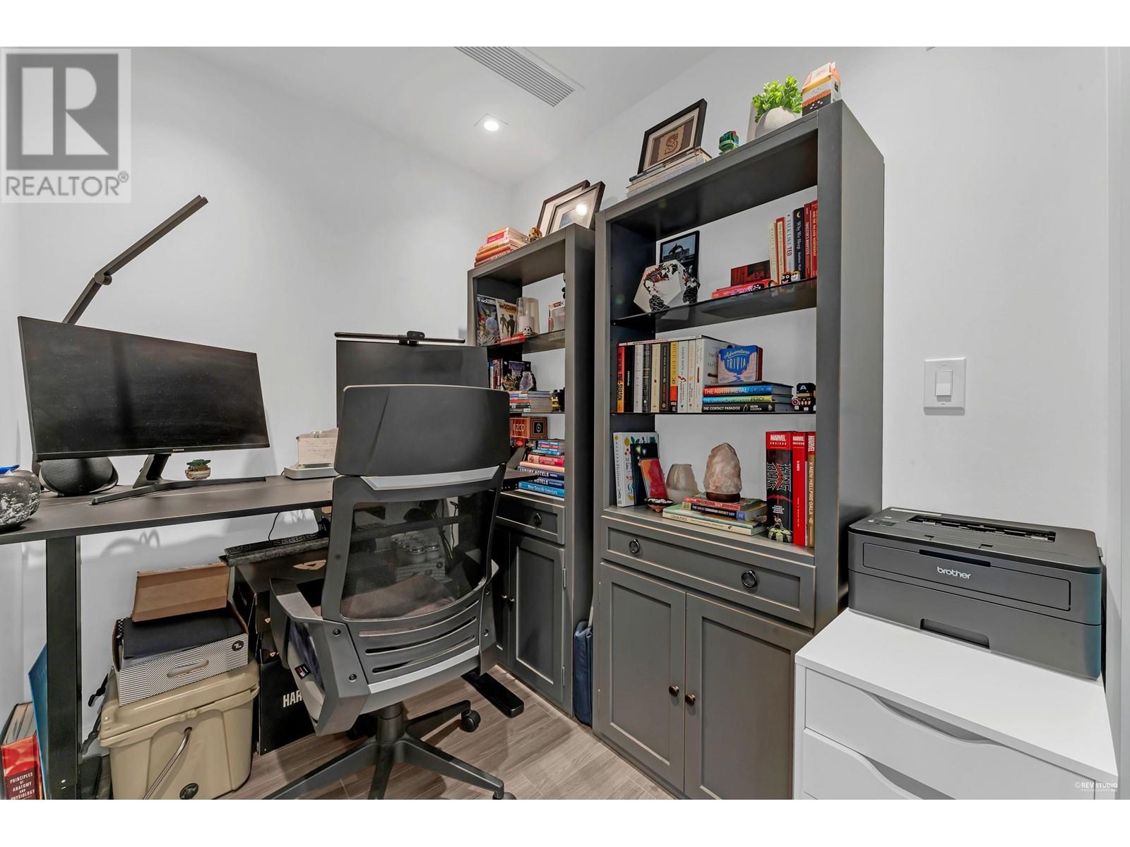 Listing Picture 6 of 23 : 407 2288 ALPHA AVENUE, Burnaby / 本拿比 - 魯藝地產 Yvonne Lu Group - MLS Medallion Club Member