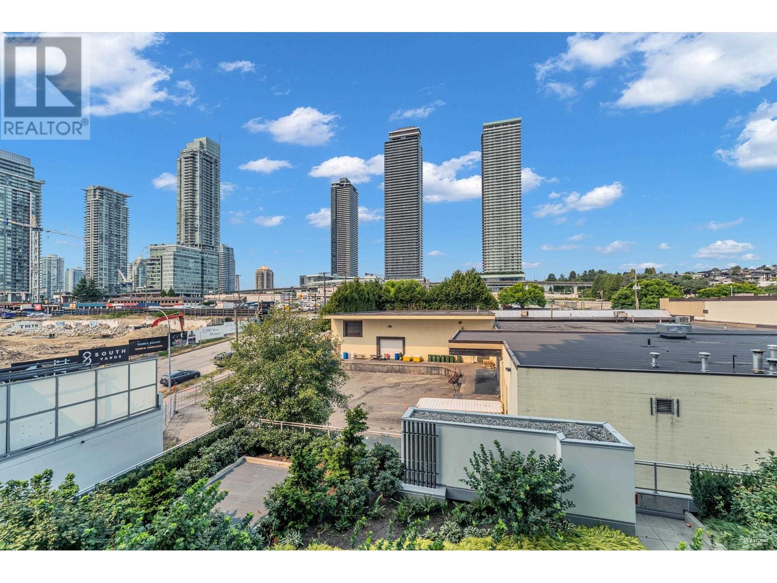 Listing Picture 11 of 23 : 407 2288 ALPHA AVENUE, Burnaby / 本拿比 - 魯藝地產 Yvonne Lu Group - MLS Medallion Club Member