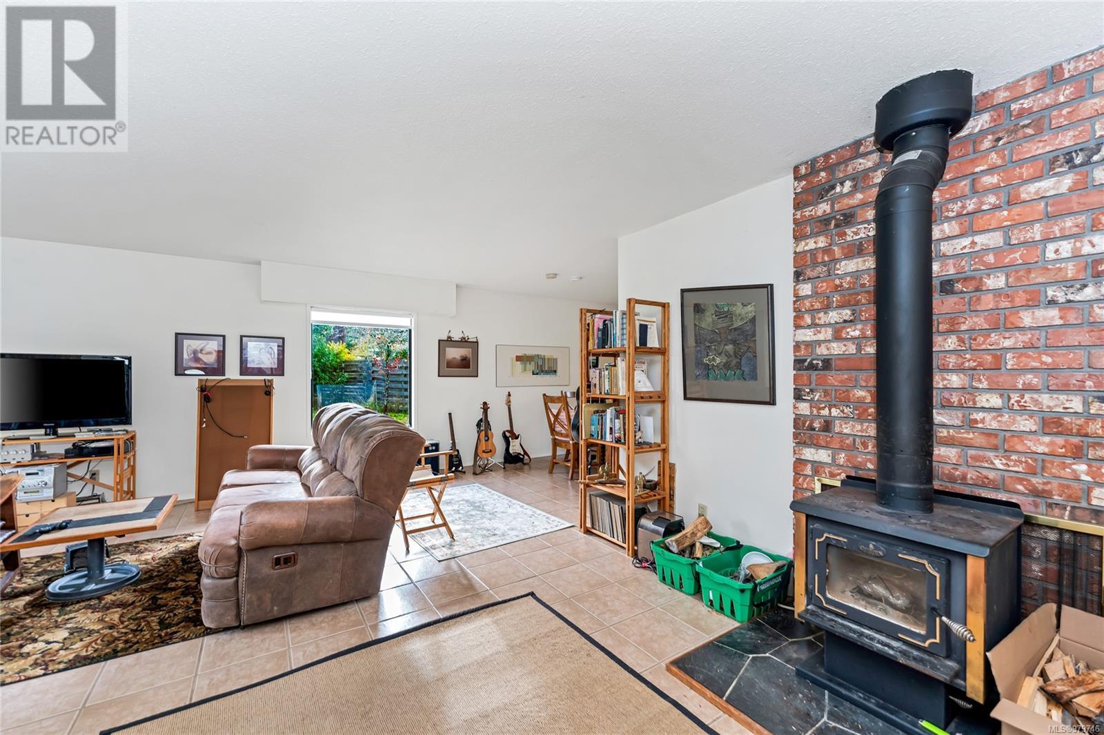 Property at 131 Fer de Lance Rd image 3