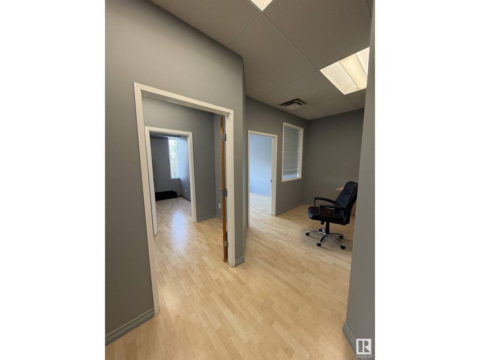 6924 Roper Rd Nw, Edmonton, Alberta  T6B 3H9 - Photo 7 - E4418464
